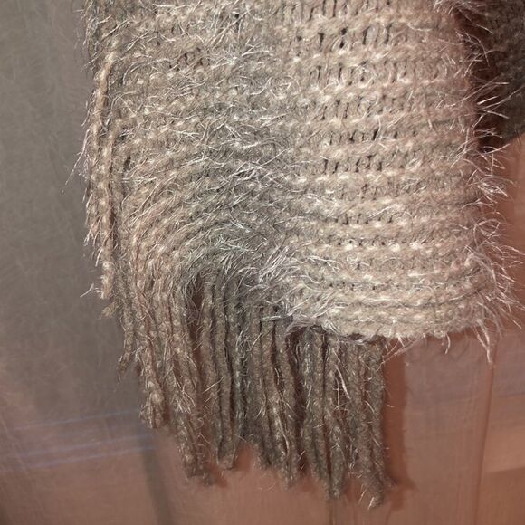 Signature OSFM Tan Cream Knit Eyelash Diagonal Turtleneck Poncho with Tassels - Picture 5 of 10